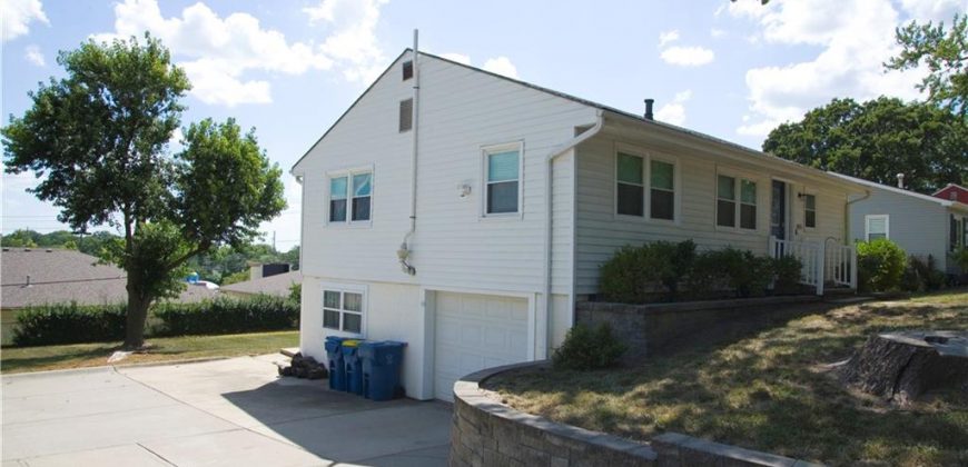 Homes for Sale in Liberty, MO 64068 | 1025  Orchard Avenue