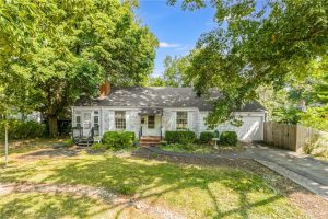 3008-NE-54th-Street-mls-2571392-image-1