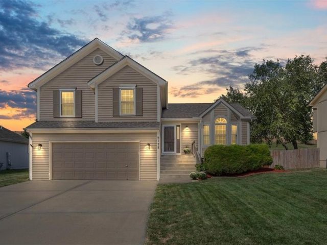 Homes for Sale in Kansas City, MO 64155 | 9128 N Mulberry Avenue