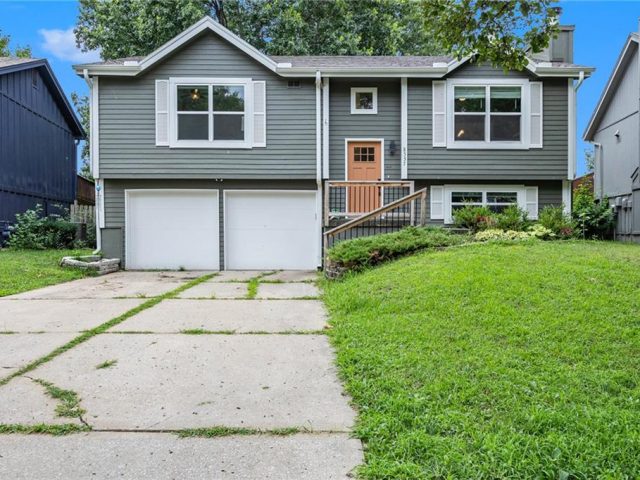 Homes for Sale in Kansas City, MO 64157 | 8537 NE 110th Street