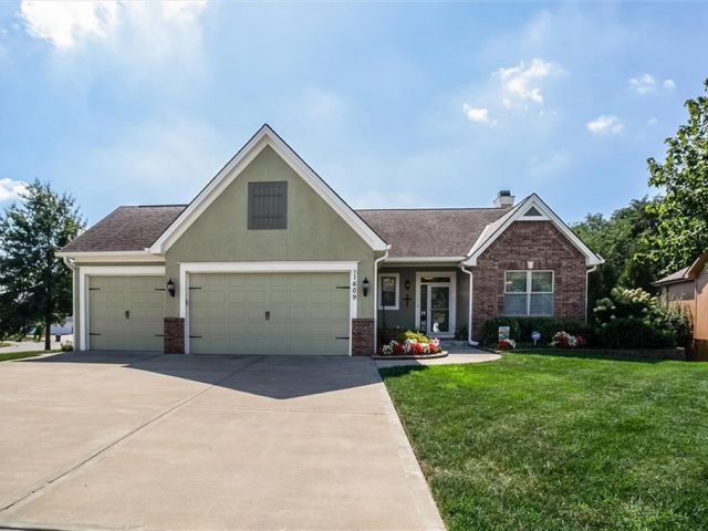 Homes for Sale in Kansas City, MO 64155 | 1609 NE 94th Street