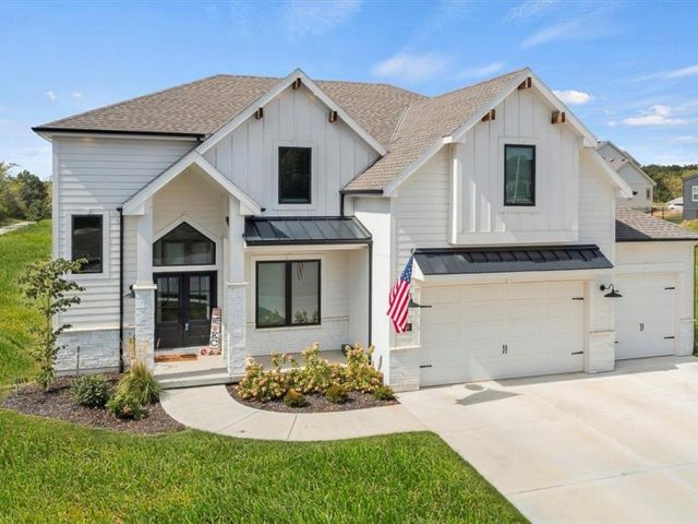 Homes for Sale in Kansas City, MO 64153 | 8320 NW 89th Terrace