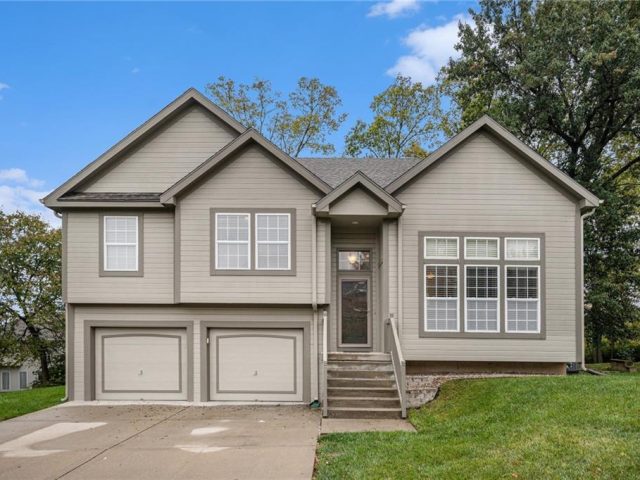 Homes for Sale in Kansas City, MO 64154 | 8779 N Hull Avenue