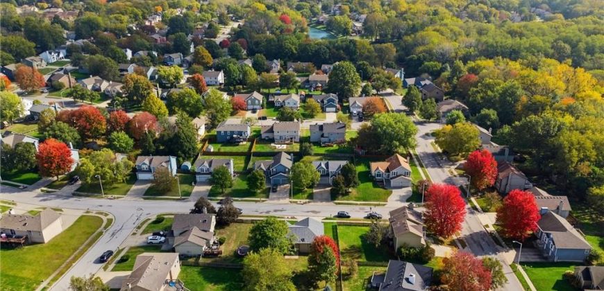 Homes for Sale in Kansas City, MO 64155 | 11008 N Central Street