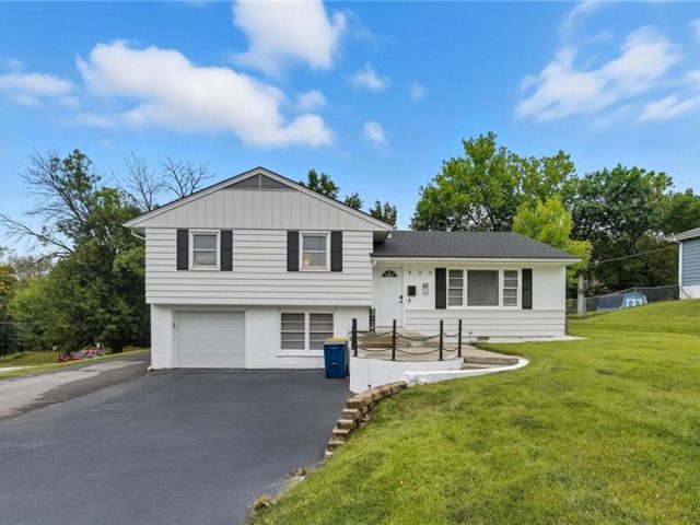 Homes for Sale in Kansas City, MO 64155 | 800 NE 90th Street