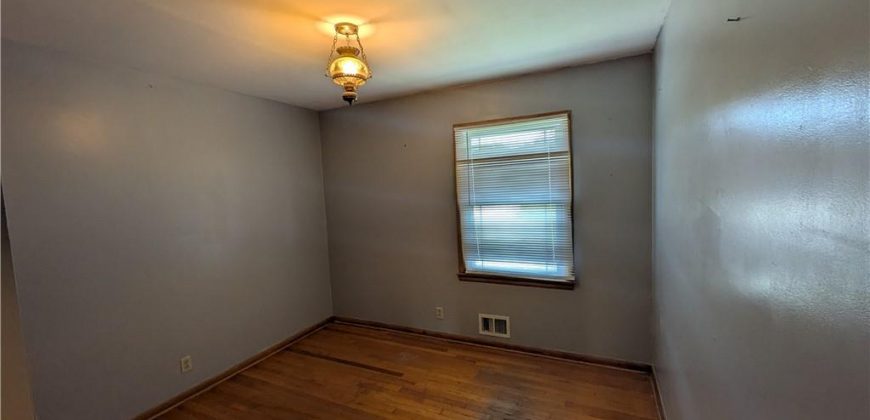 Homes for Sale in Pleasant Valley, MO 64068 | 7003 N Brookside Road