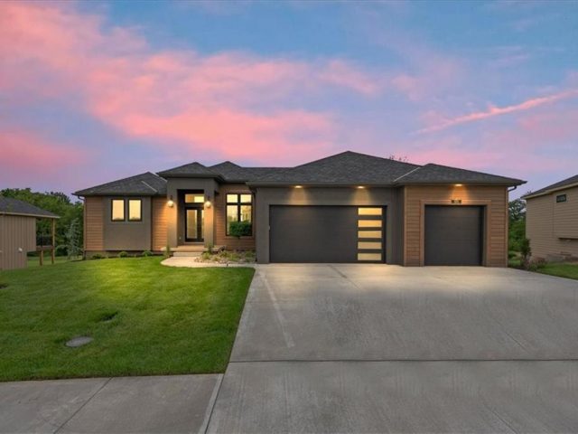 Homes for Sale in Kansas City, MO 64157 | 8720 N Lewis Avenue