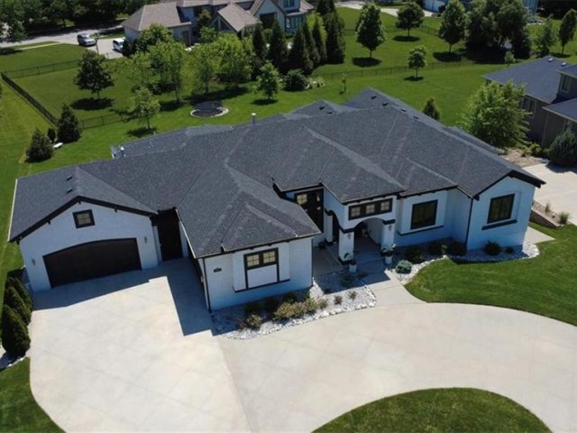 Homes for Sale in Kansas City, MO 64157 | 8605 NE Shoal Creek Parkway