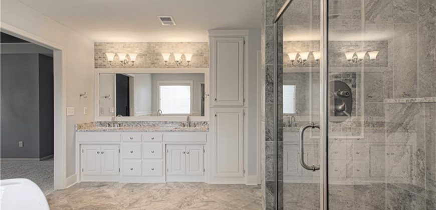 Homes for Sale in Kansas City, MO 64154 | 5619 NW 108TH Terrace