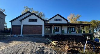 Homes for Sale in Parkville, MO 64152 | 6130 S National Drive