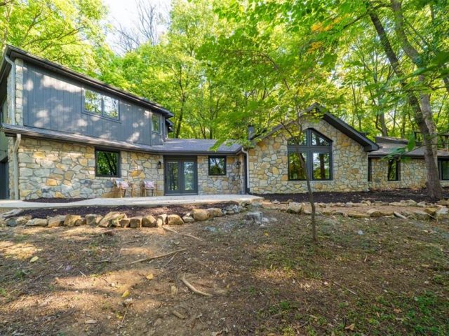 Homes for Sale in Parkville, MO 64152 | 7601 E Forest Lakes Drive