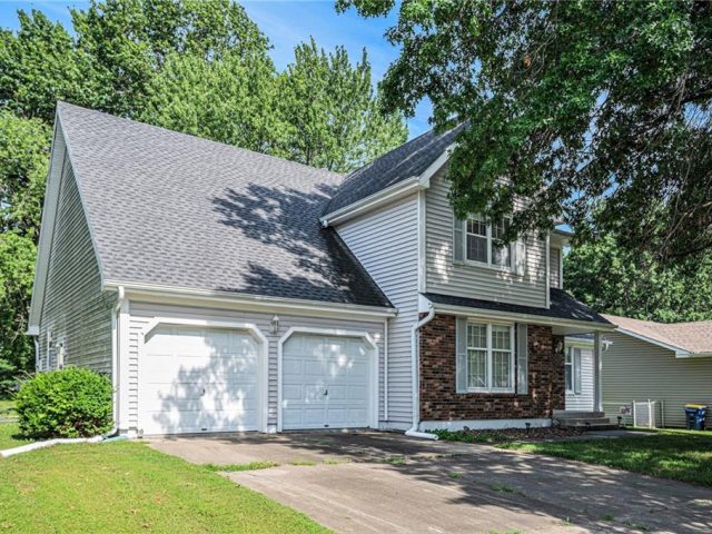 Homes for Sale in Smithville, MO 64089 | 103  Cedar Street