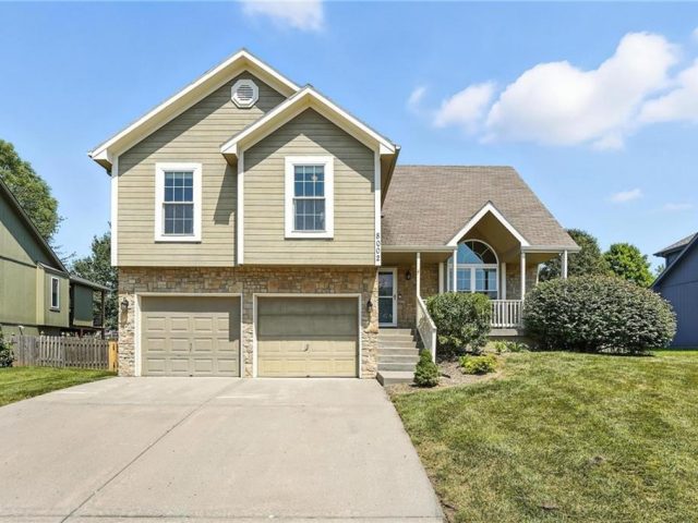 Homes for Sale in Kansas City, MO 64157 | 8002 NE 111th Terrace