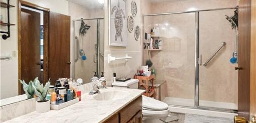 Homes for Sale in Gladstone, MO 64119 | 7046 N Askew Avenue