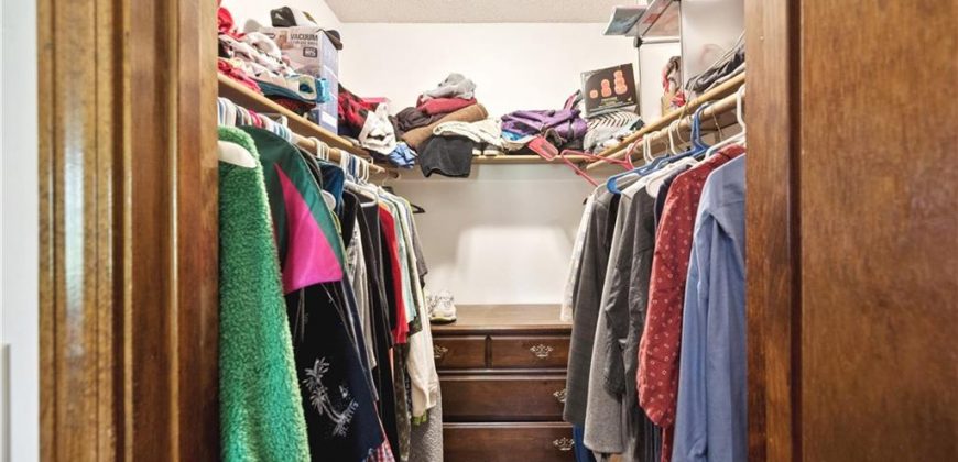 Homes for Sale in Gladstone, MO 64119 | 7046 N Askew Avenue