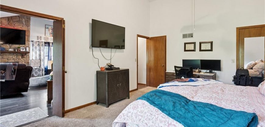 Homes for Sale in Gladstone, MO 64119 | 7046 N Askew Avenue