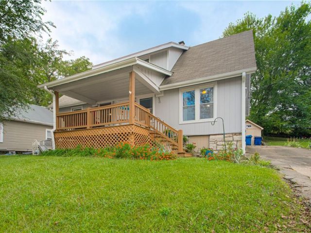 Homes for Sale in Excelsior Springs, MO 64024 | 114 S Myrtle Avenue