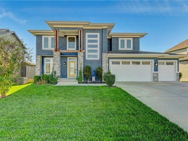 Homes for Sale in Kansas City, MO 64158 | 7615 N TULLIS Avenue