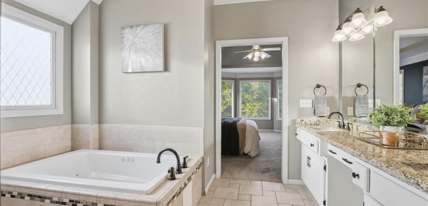 Homes for Sale in Parkville, MO 64152 | 7808 NW Twilight Place