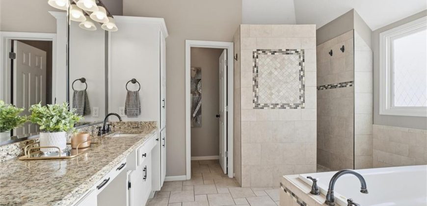 Homes for Sale in Parkville, MO 64152 | 7808 NW Twilight Place