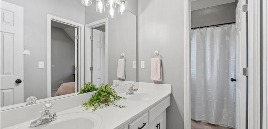 Homes for Sale in Parkville, MO 64152 | 7808 NW Twilight Place