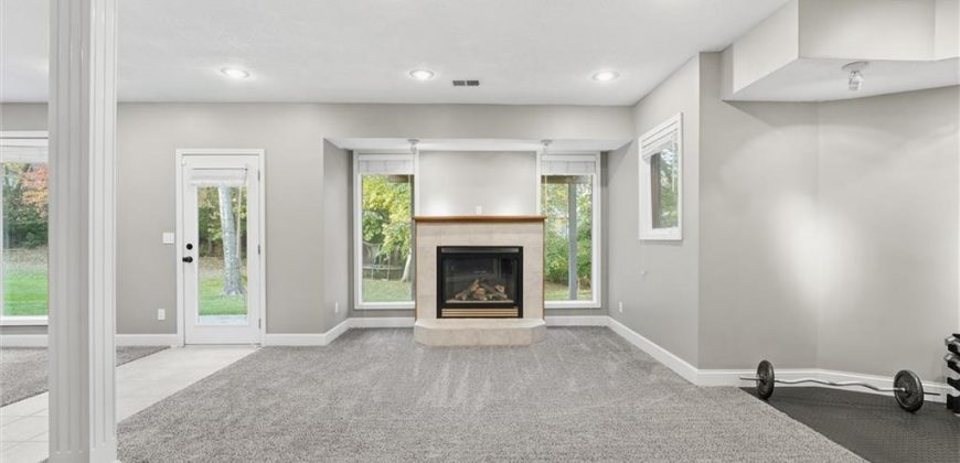 Homes for Sale in Parkville, MO 64152 | 7808 NW Twilight Place