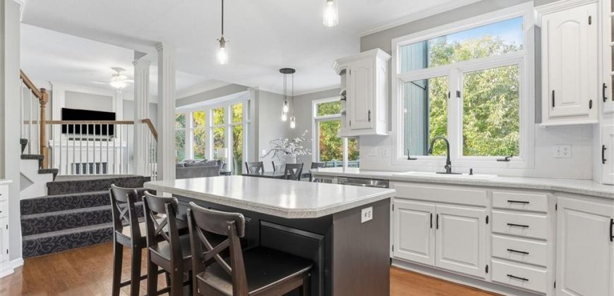 Homes for Sale in Parkville, MO 64152 | 7808 NW Twilight Place