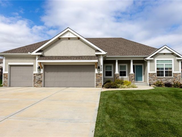 Homes for Sale in Kansas City, MO 64153 | 8138 NW 89th Street