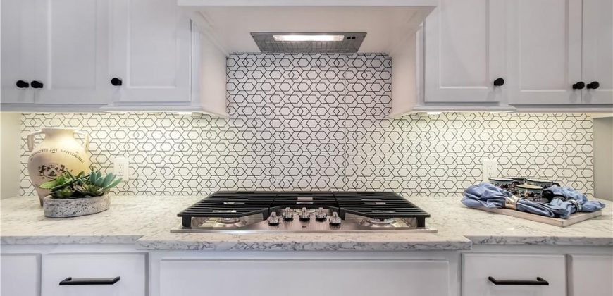 Homes for Sale in Kansas City, MO 64151 | 7003 N Polk Avenue