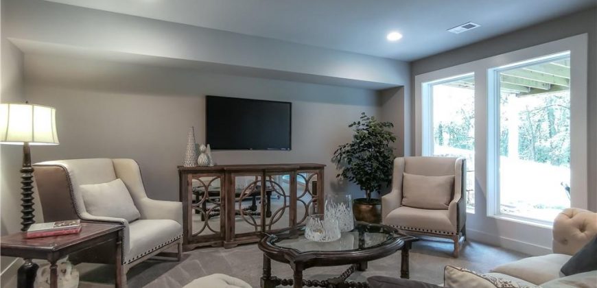 Homes for Sale in Kansas City, MO 64151 | 7003 N Polk Avenue