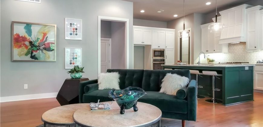 Homes for Sale in Kansas City, MO 64151 | 7003 N Polk Avenue