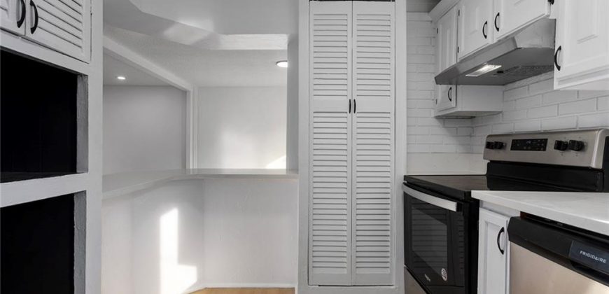 Homes for Sale in Gladstone, MO 64118 | 1005 NE 62nd Street