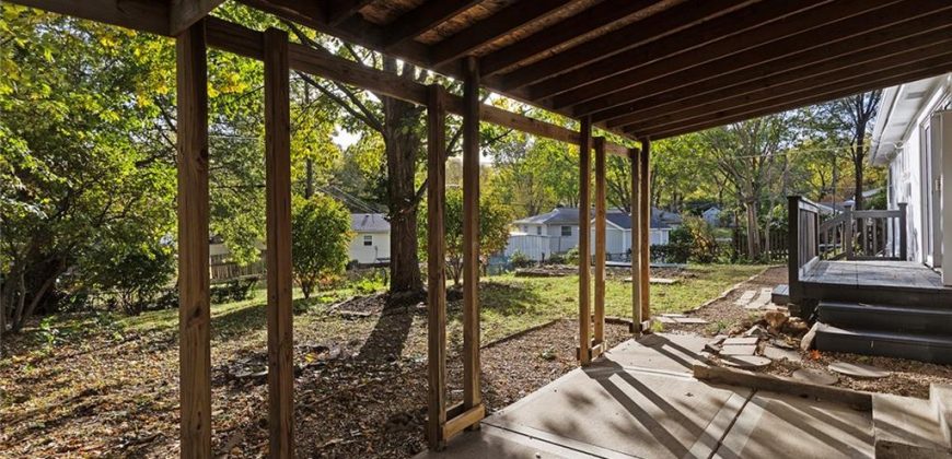 Homes for Sale in Gladstone, MO 64118 | 1005 NE 62nd Street