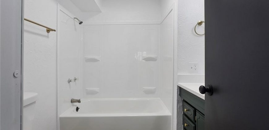 Homes for Sale in Gladstone, MO 64118 | 1005 NE 62nd Street