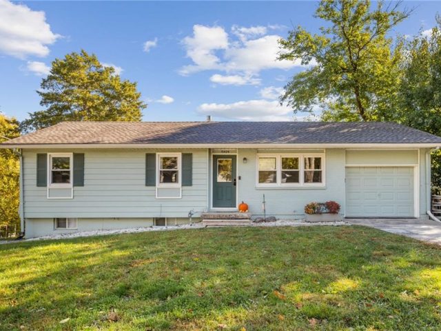 Homes for Sale in Pleasant Valley, MO 64068 | 6409  River Road