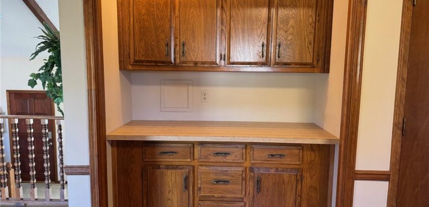 Homes for Sale in Liberty, MO 64068 | 2120  Pin Oak Drive