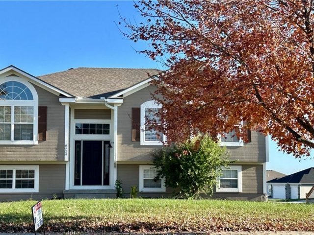 Homes for Sale in Kansas City, MO 64157 | 8924  Paw Paw Drive