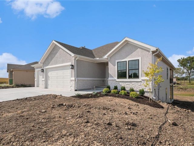 Homes for Sale in Lawson, MO 64062 | 462  Green Drive