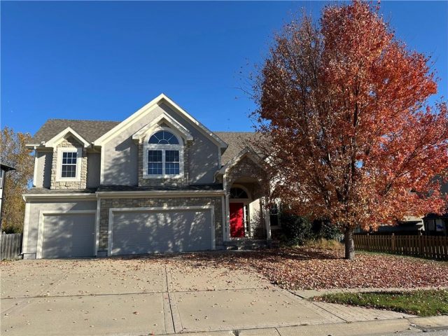 Homes for Sale in Kearney, MO 64060 | 2102  Victory Lane