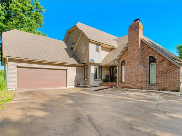 Homes for Sale in Liberty, MO 64068 | 16618 NE 113th Street