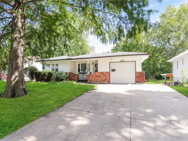 Homes for Sale in Kansas City, MO 64119 | 5401 NE 56th Place