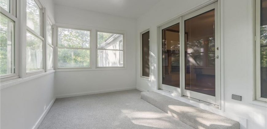 Homes for Sale in Smithville, MO 64089 | 1619  Sunrise Drive