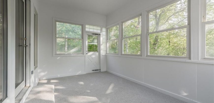 Homes for Sale in Smithville, MO 64089 | 1619  Sunrise Drive