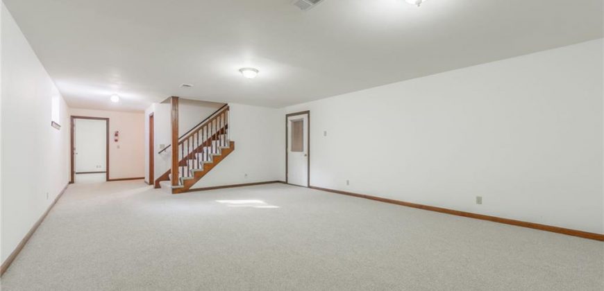 Homes for Sale in Smithville, MO 64089 | 1619  Sunrise Drive