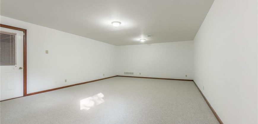 Homes for Sale in Smithville, MO 64089 | 1619  Sunrise Drive