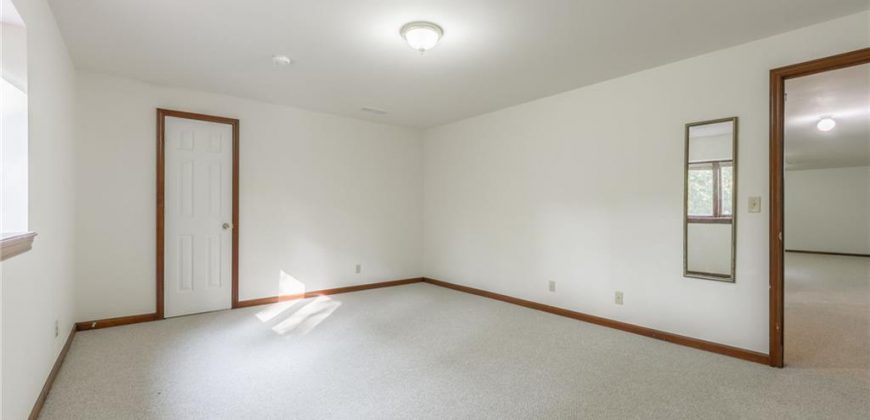 Homes for Sale in Smithville, MO 64089 | 1619  Sunrise Drive