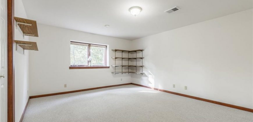 Homes for Sale in Smithville, MO 64089 | 1619  Sunrise Drive