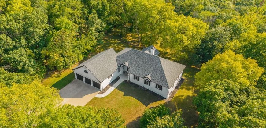 Homes for Sale in Smithville, MO 64089 | 1619  Sunrise Drive