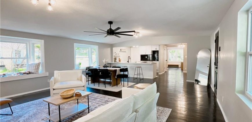 Homes for Sale in Kansas City, MO 64118 | 4 NW 81st Street