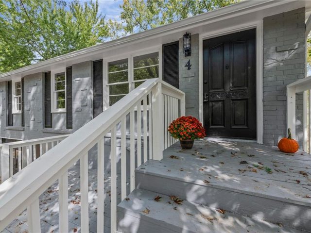 Homes for Sale in Kansas City, MO 64118 | 4 NW 81st Street